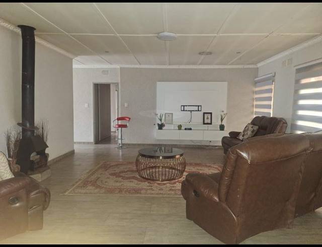 4 BEDROOM HOUSE FOR SALE IN ARCON PARK